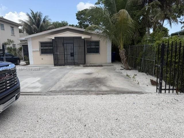 Building Photo - 262 NE 55th Terrace