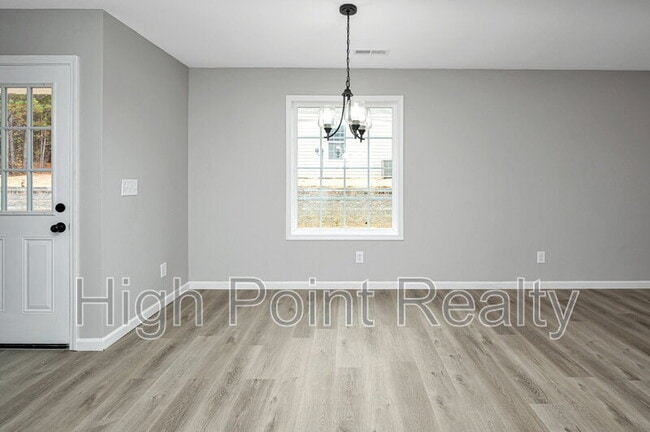 Building Photo - 85 Smith Glen Dr