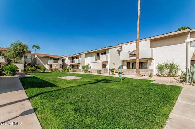 Building Photo - 6480 N 82nd St