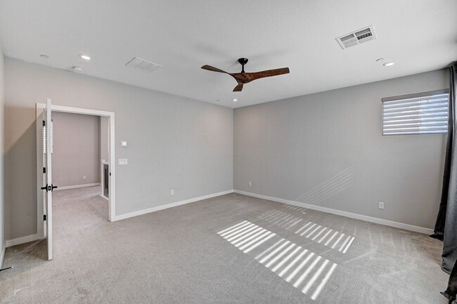 Building Photo - STUNNING 2 Story, 3 Bedroom Home in INSPIR...