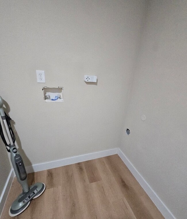 Building Photo - Charming and Newly Renovated 3BR 2BA Home in Jacksonville