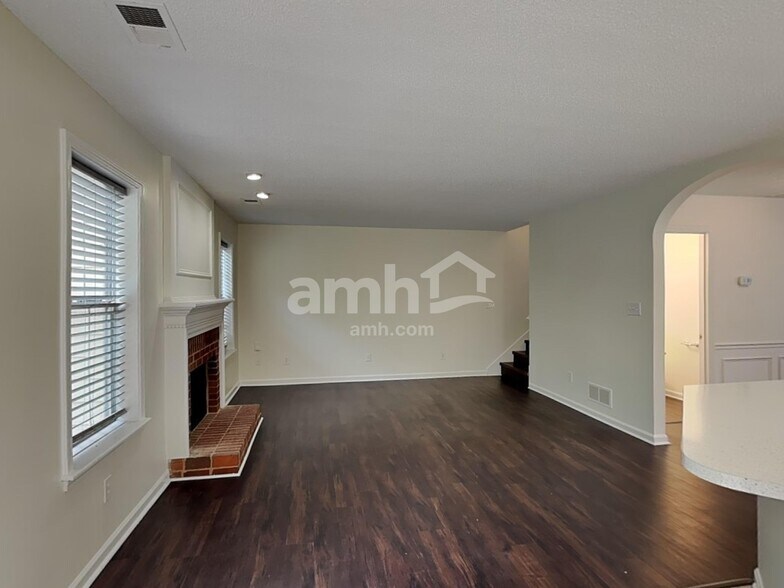 Building Photo - 11538 Laurel View Dr