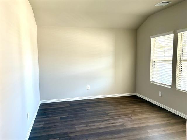 Building Photo - 608 Easthill Dr