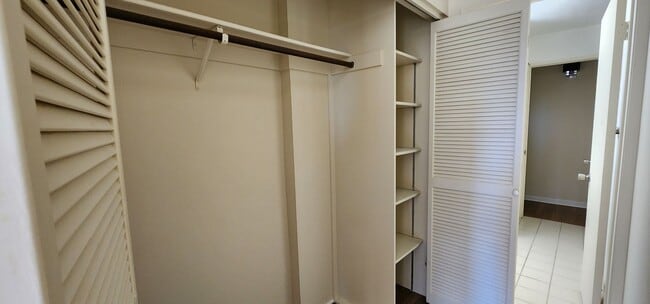 Building Photo - Newly renovated, conveniently located Discovery Bay Gem
