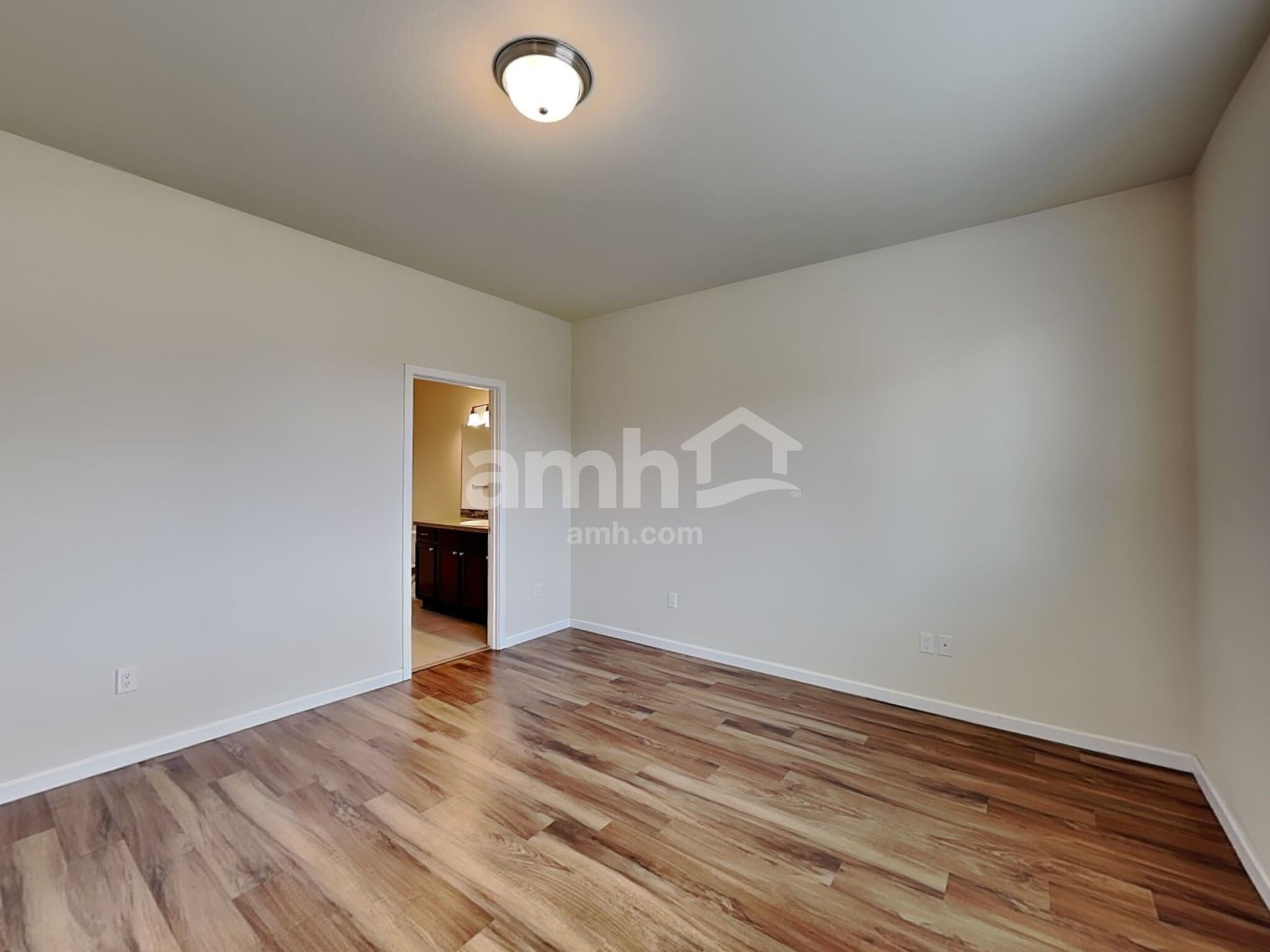 Building Photo - 16602 NE 91st St