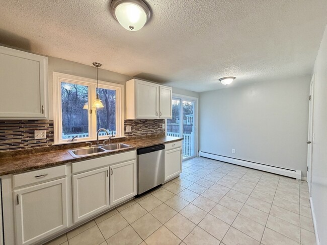 Building Photo - 22 Simpson Cir