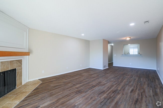2BR, 2BA - 1,253SF - Twin Lakes Apartments