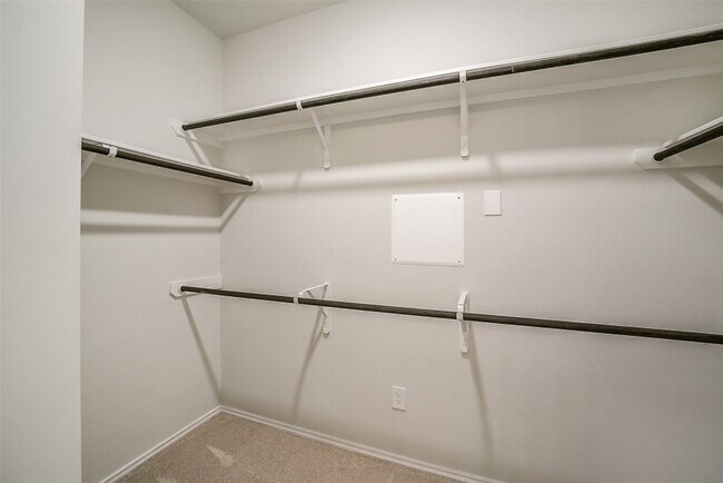 Building Photo - 27106 Grey Fox Run