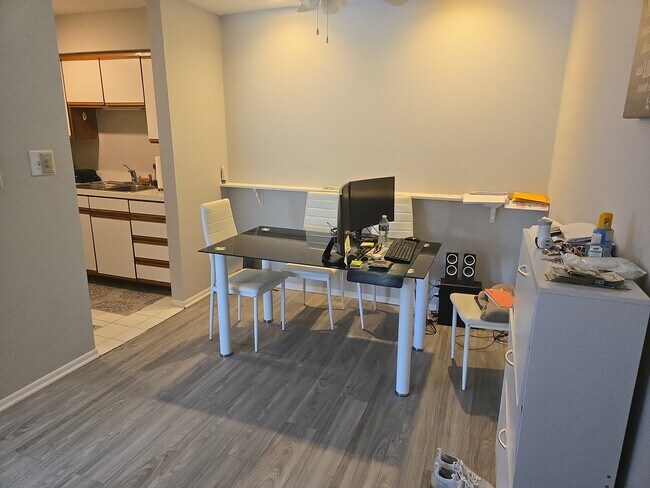 Building Photo - 6151 Knoll Wood Rd