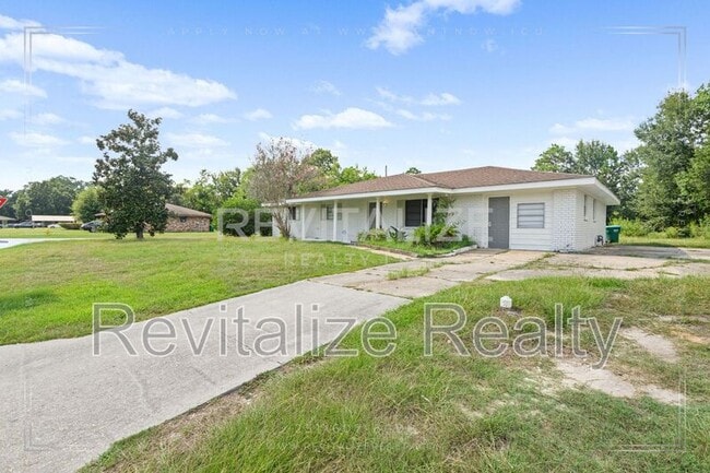 Building Photo - 2531 W David Dr