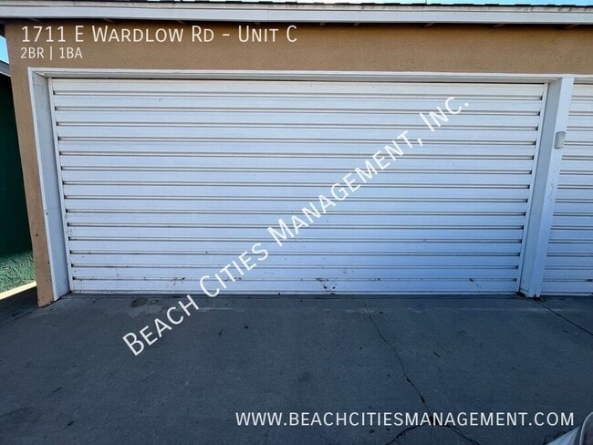 Building Photo - 1711 E Wardlow Rd