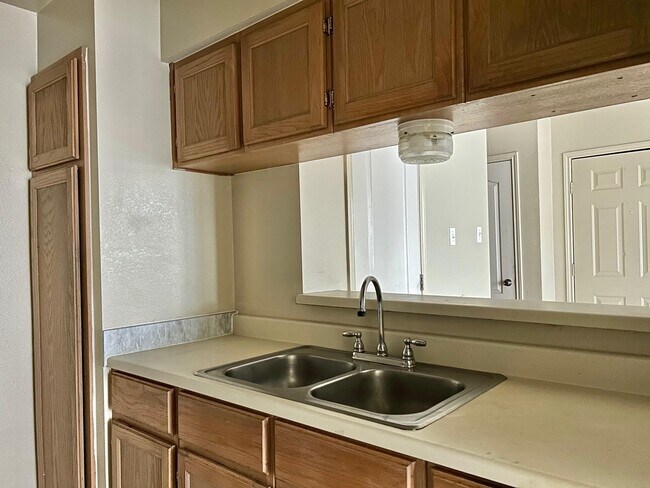 Building Photo - 203 Martingale