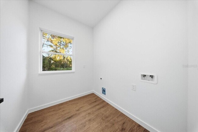 Building Photo - 6464 Ohio Rd