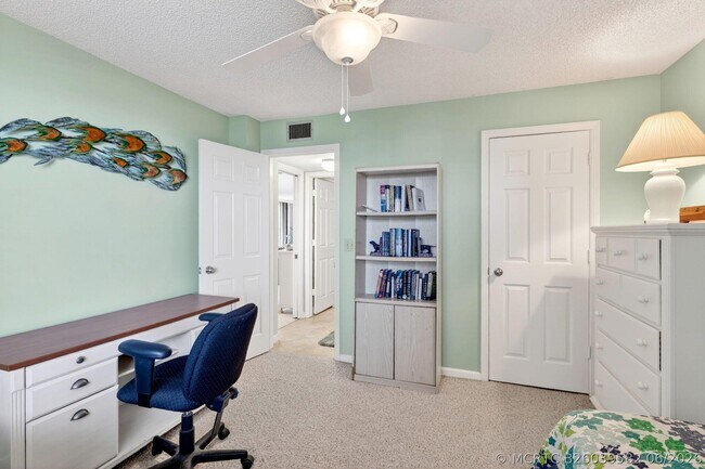 Building Photo - 5059 N Hwy A1A