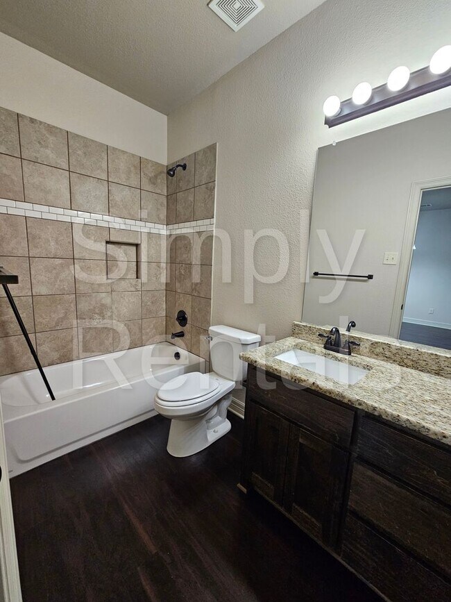 Building Photo - 509 Baylor Dr
