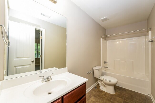 Building Photo - 251 Chandler Bluff Ct SE