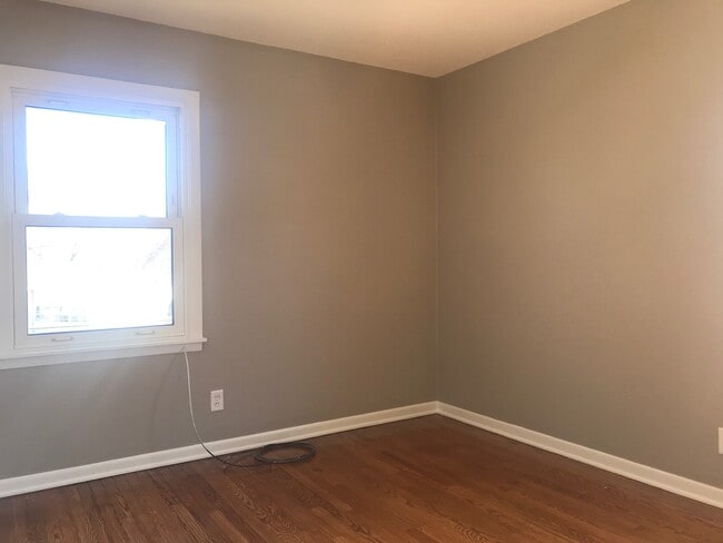 Building Photo - 1244 Pershing Dr