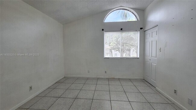 Building Photo - 9277 SW 138th Pl