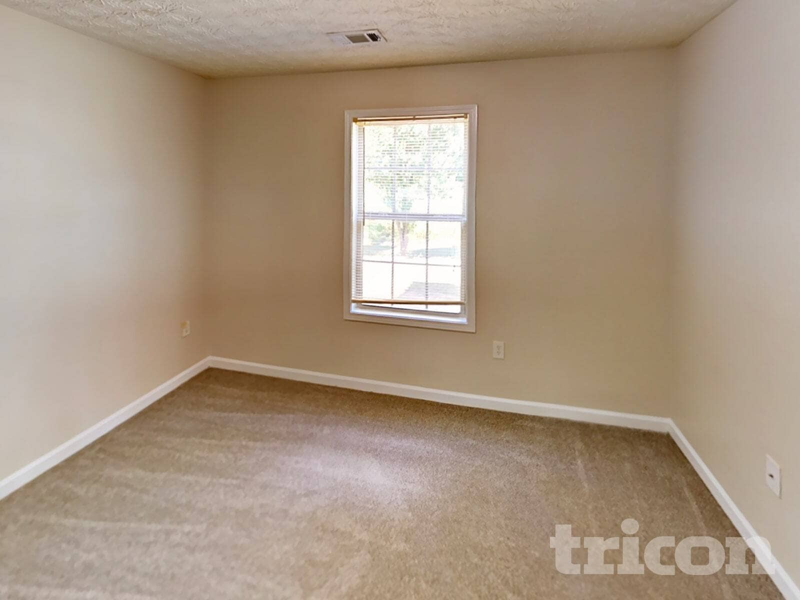 Building Photo - 1047 Wedgewood Ct NE