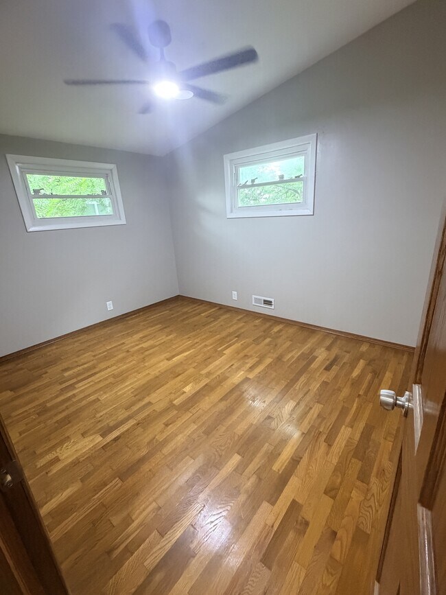 Building Photo - 12 Heiser Dr