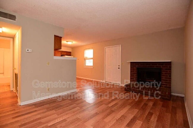 Building Photo - 4355 Central Valley Dr