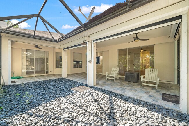 Building Photo - 129 Signature Dr