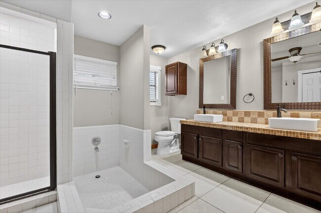 Building Photo - Updated One Story Home in Morning Glen