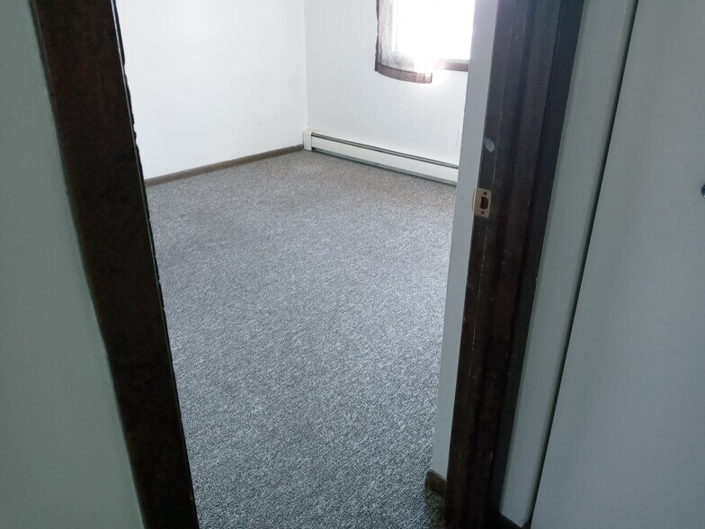 Building Photo - 2766 N Robinson Dr