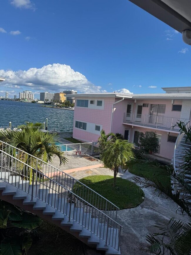 Building Photo - 7921 East Dr