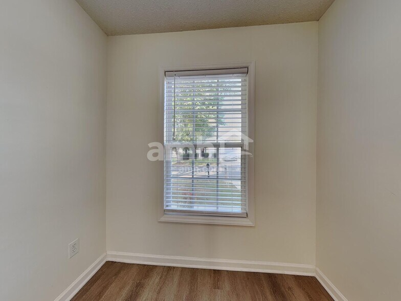 Building Photo - 115 Exeter Ct