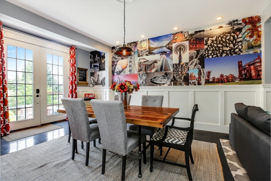 Building Photo - 337 NE 54th St