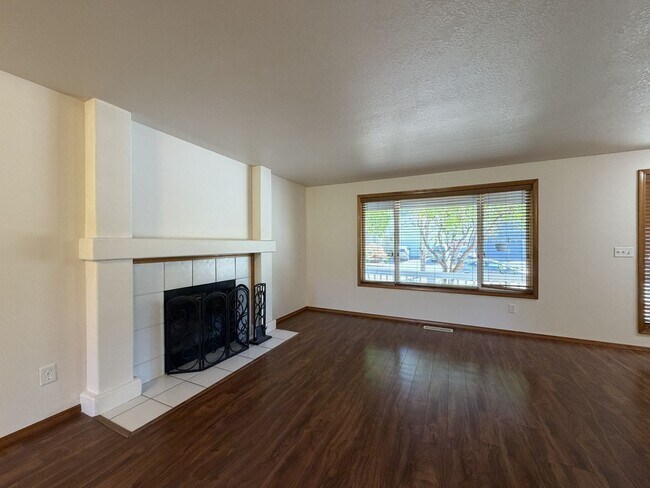 Building Photo - 5505 SW 149th Ave