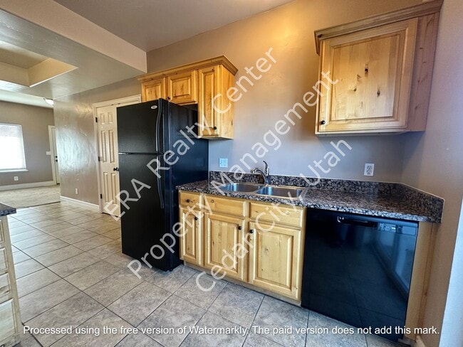 Building Photo - 576 W 1045 N