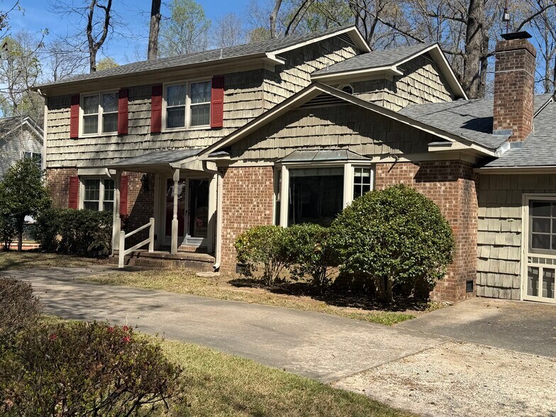 Building Photo - 5109 Forest Oaks Dr