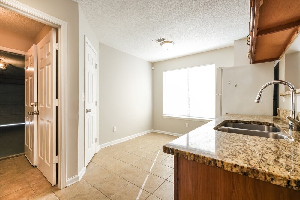 Building Photo - 2380 Georgia Ln