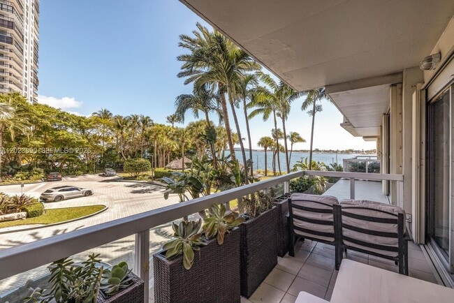 Building Photo - 2451 Brickell Ave