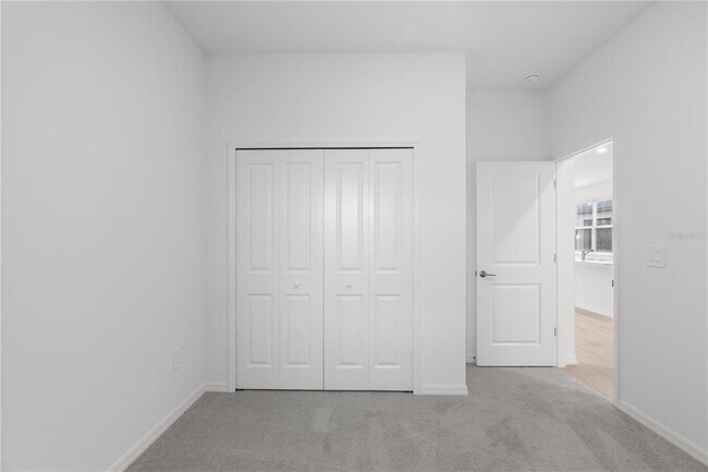 Building Photo - 18170 Pleasantview Blvd