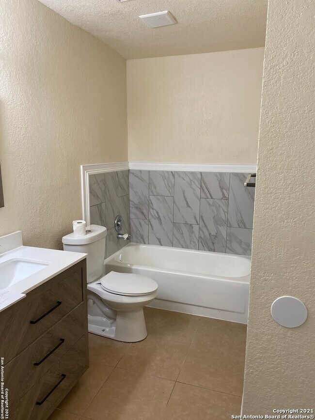 Building Photo - 3510 Mistic Grove