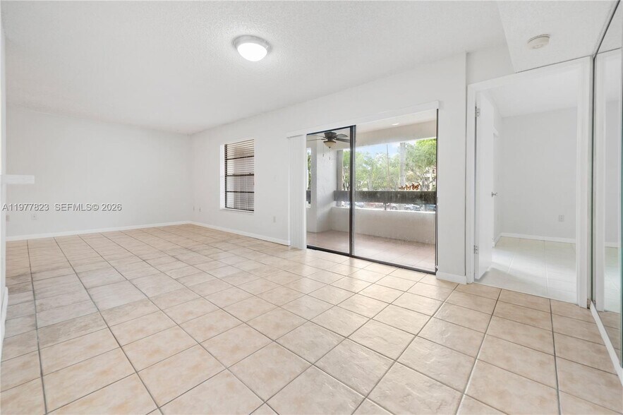 Building Photo - 9140 SW 123rd Ct