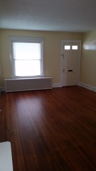Building Photo - 314 S Sterley St