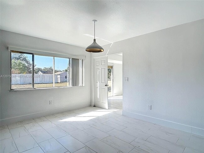 Building Photo - 4487 Pocatella Ave