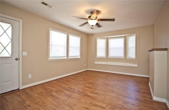 Building Photo - 311 Willow Ave