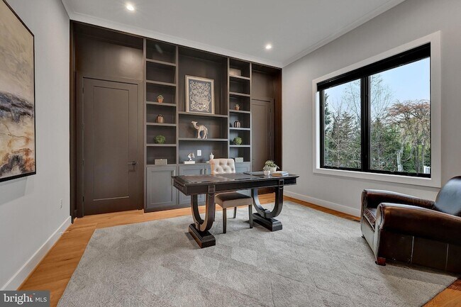 Building Photo - 1100 Balls Hill Rd