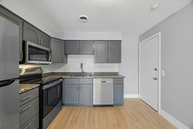 Building Photo - 244 Mt Vernon St