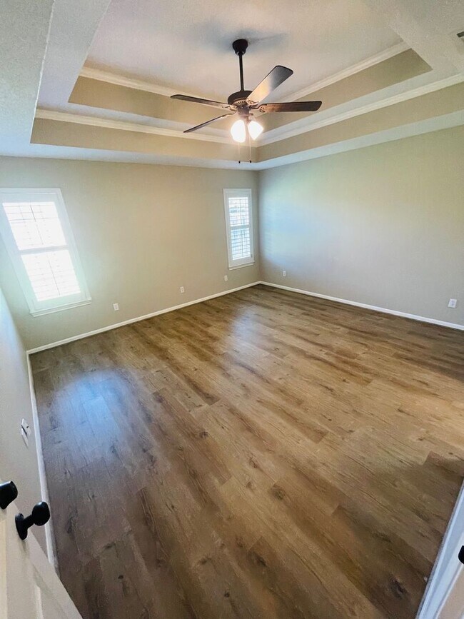 Building Photo - Amazing Midway ISD Home
