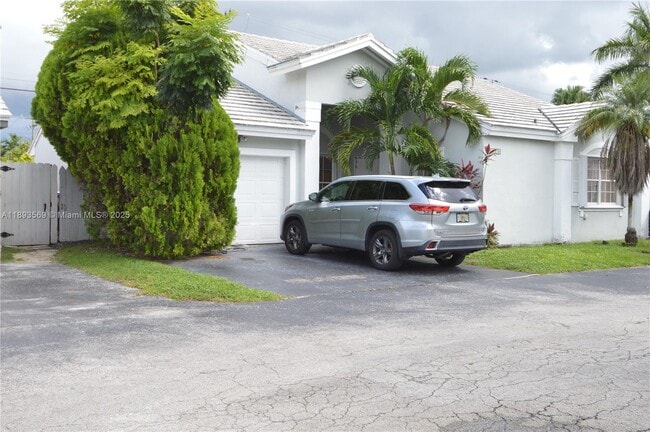 Building Photo - 11216 SW 63rd Terrace