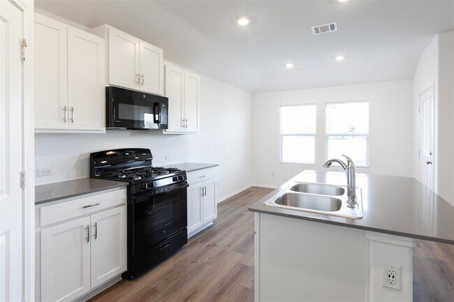 Building Photo - 124 Juniper Springs Rd