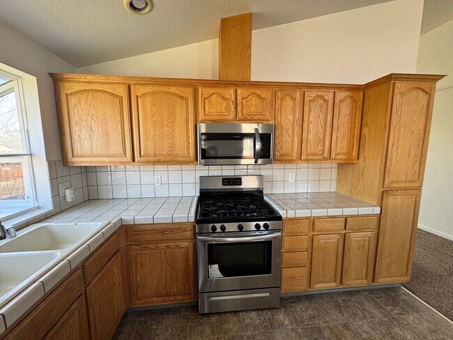Building Photo - 4727 El Cap Ct