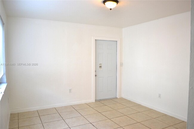 Building Photo - 1035 SW 4th St