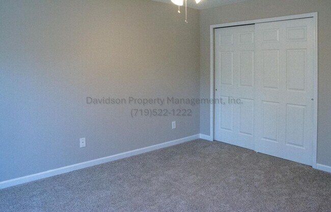 Building Photo - Wonderful 3 bedroom House in the Powers Co...